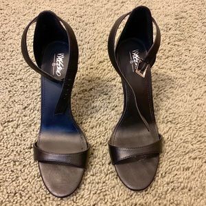 Black skinny 4-inch heels